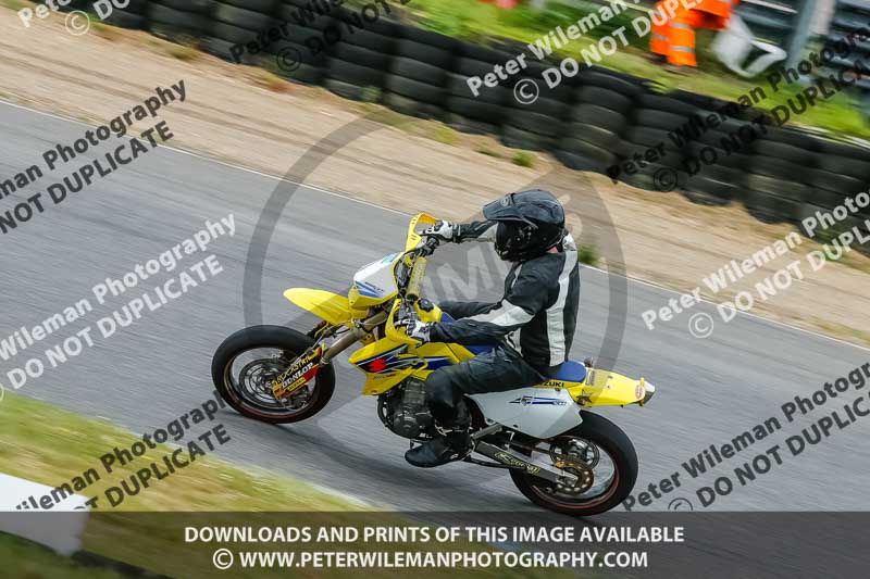 enduro digital images;event digital images;eventdigitalimages;lydden hill;lydden no limits trackday;lydden photographs;lydden trackday photographs;no limits trackdays;peter wileman photography;racing digital images;trackday digital images;trackday photos